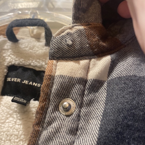 Silver jeans Co fleece lined plaid jacket. Size L - Picture 6 of 8